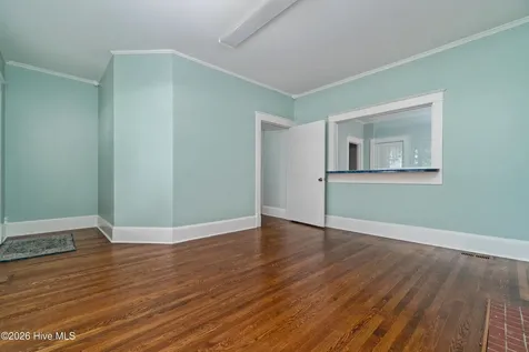 3014 Bridges Street Morehead City NC 28557