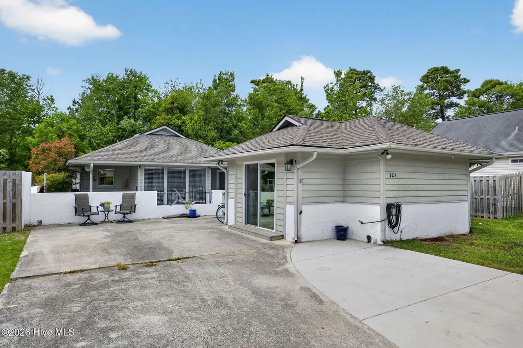 129 Red Bird Lane Hampstead NC 28443