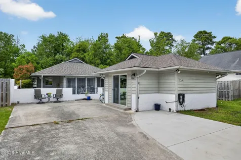 129 Red Bird Lane Hampstead NC 28443