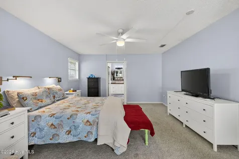 129 Red Bird Lane Hampstead NC 28443