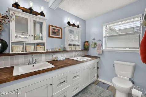 129 Red Bird Lane Hampstead NC 28443