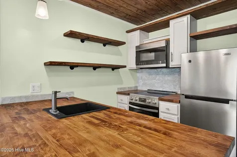 129 Red Bird Lane Hampstead NC 28443