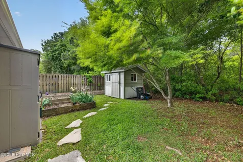 129 Red Bird Lane Hampstead NC 28443
