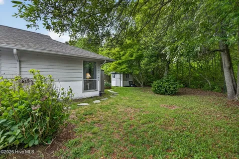 129 Red Bird Lane Hampstead NC 28443