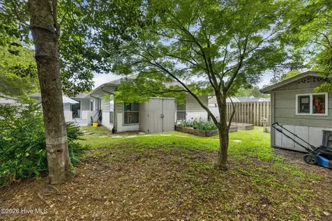 129 Red Bird Lane Hampstead NC 28443