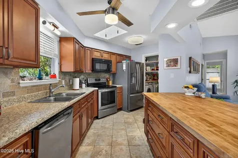 129 Red Bird Lane Hampstead NC 28443
