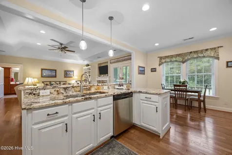 102 Travis Drive Beaufort NC 28516