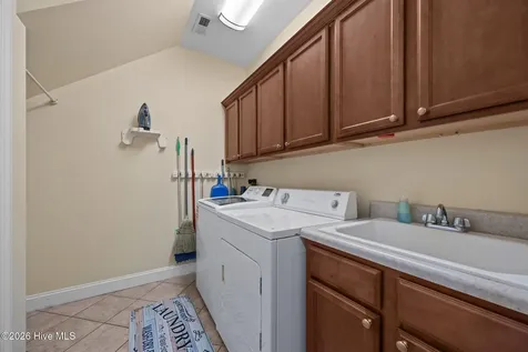 102 Travis Drive Beaufort NC 28516
