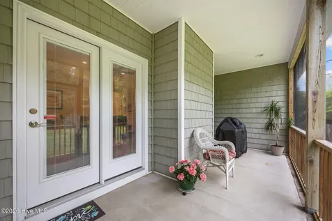 102 Travis Drive Beaufort NC 28516