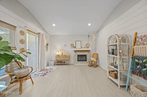 111 Mimosa Boulevard Pine Knoll Shores NC 28512