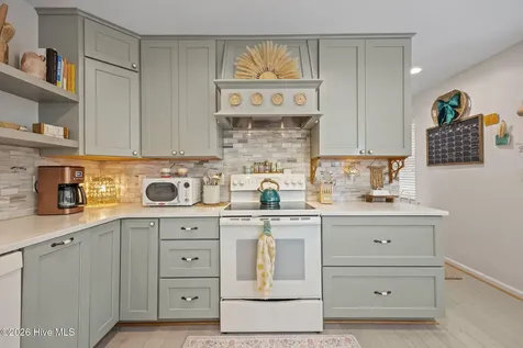 111 Mimosa Boulevard Pine Knoll Shores NC 28512