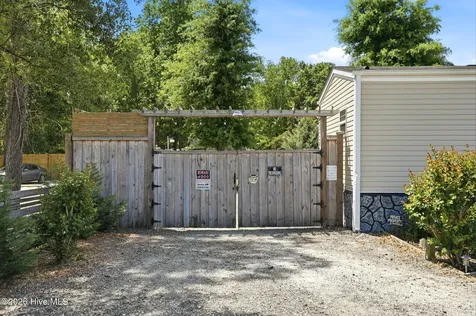 227 Old Fayetteville Road Leland NC 28451