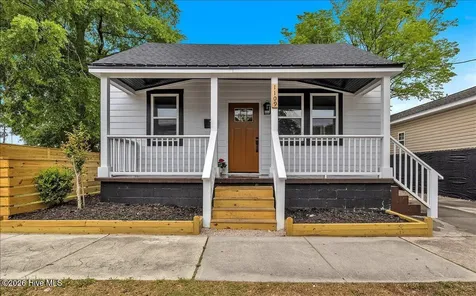 1109 Dock Street Wilmington NC 28401