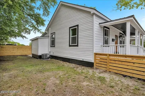 1109 Dock Street Wilmington NC 28401