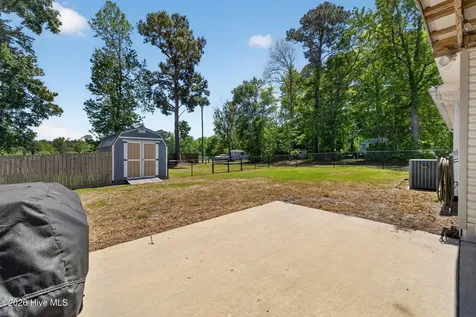119 Midland Lane Sneads Ferry NC 28460