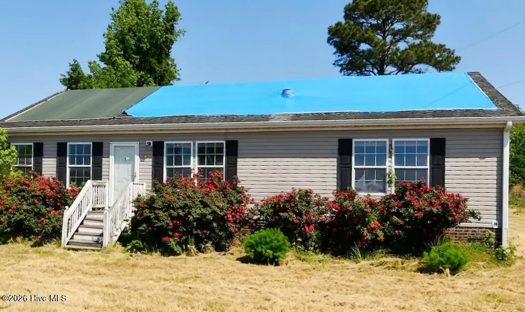 21 Grape Vine Landing Columbia NC 27925