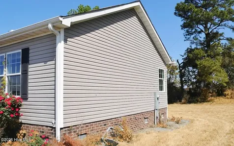 21 Grape Vine Landing Columbia NC 27925
