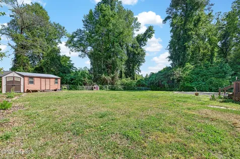 207 Stillwood Drive Jacksonville NC 28540
