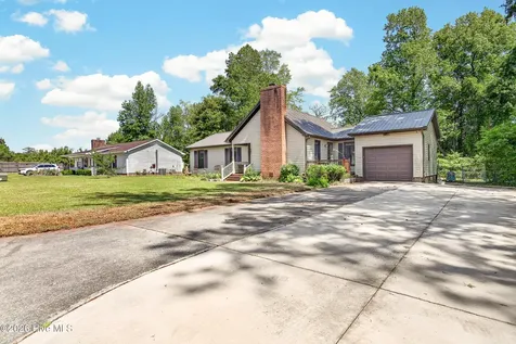 207 Stillwood Drive Jacksonville NC 28540