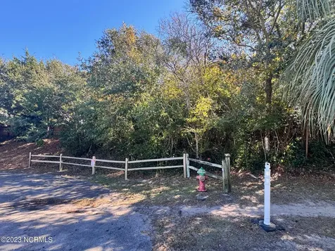 9B W Ridge Surf City NC 28445