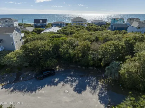 9B W Ridge Surf City NC 28445