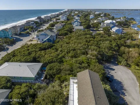 9B W Ridge Surf City NC 28445