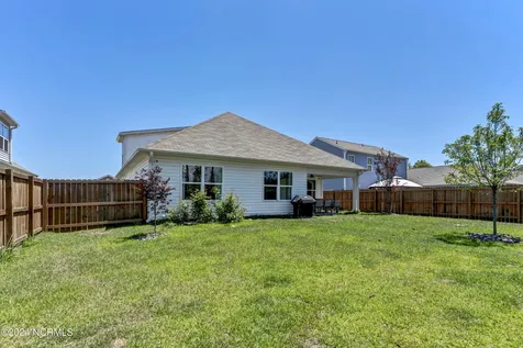 526 Birdsong Drive Holly Ridge NC 28445