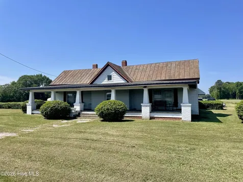2880 Grantham School Road Mount Olive NC 28365