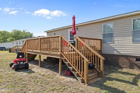 115 Brandy Avenue La Grange NC 28551