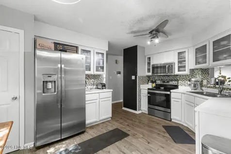214 Baytree Drive Jacksonville NC 28546