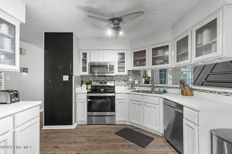 214 Baytree Drive Jacksonville NC 28546
