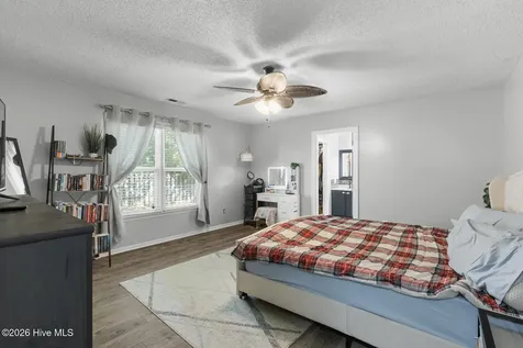 214 Baytree Drive Jacksonville NC 28546