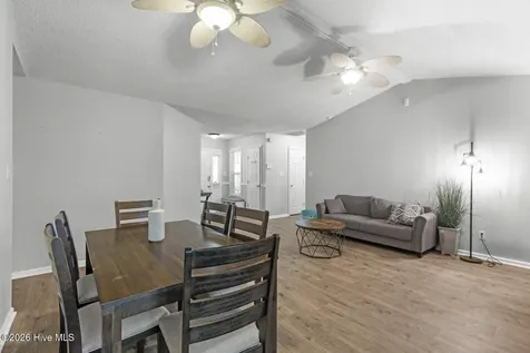 214 Baytree Drive Jacksonville NC 28546