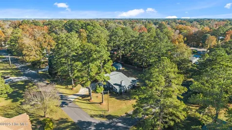 1909 Ef Thompkins Lane New Bern NC 28562