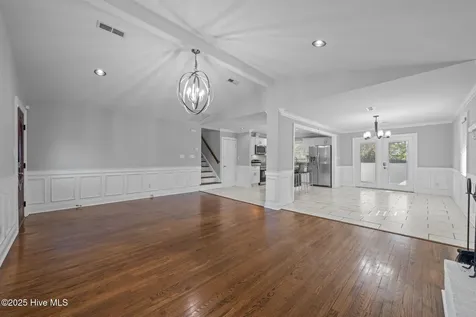 1909 Ef Thompkins Lane New Bern NC 28562