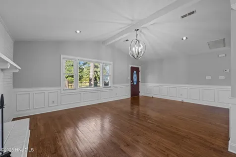 1909 Ef Thompkins Lane New Bern NC 28562