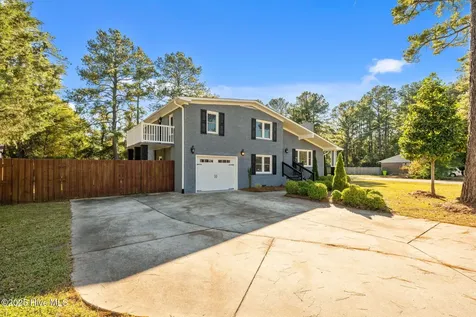1909 Ef Thompkins Lane New Bern NC 28562