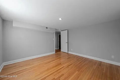 1909 Ef Thompkins Lane New Bern NC 28562