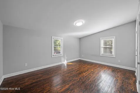 1909 Ef Thompkins Lane New Bern NC 28562