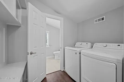 1909 Ef Thompkins Lane New Bern NC 28562