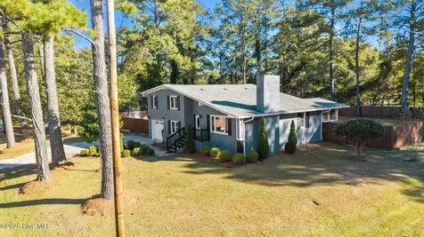 1909 Ef Thompkins Lane New Bern NC 28562