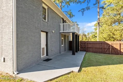 1909 Ef Thompkins Lane New Bern NC 28562