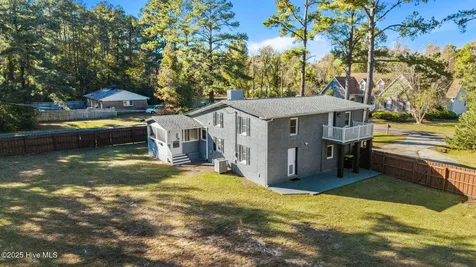 1909 Ef Thompkins Lane New Bern NC 28562