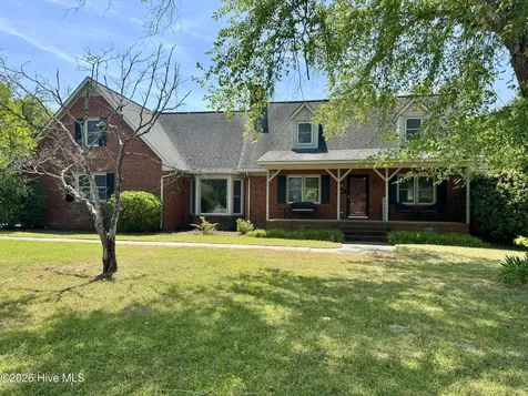 102 Squire Drive Winterville NC 28590
