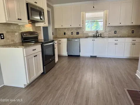 102 Squire Drive Winterville NC 28590