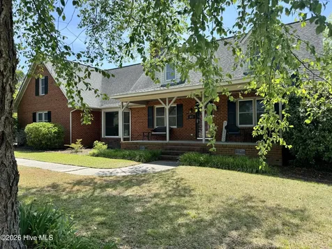 102 Squire Drive Winterville NC 28590