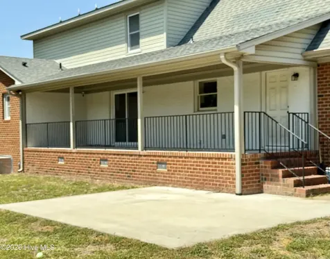102 Squire Drive Winterville NC 28590