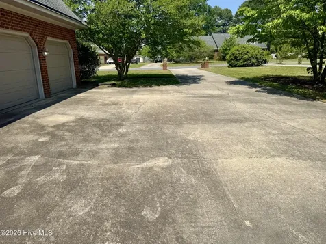 102 Squire Drive Winterville NC 28590