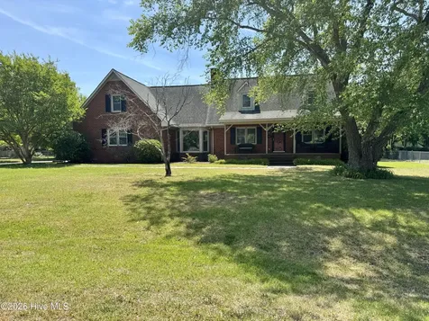 102 Squire Drive Winterville NC 28590