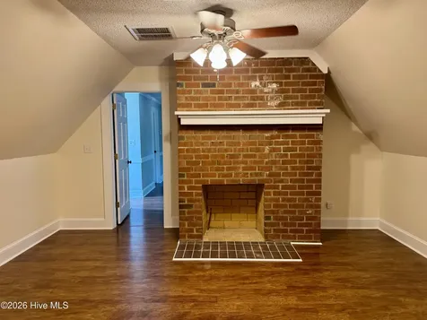 102 Squire Drive Winterville NC 28590